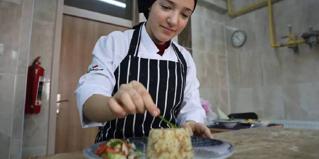 Okul değil sanki fabrika! Arı gibi çalışıyor hep üretiyorlar: Yıllık cirosu 19 milyon TL’yi buldu 2